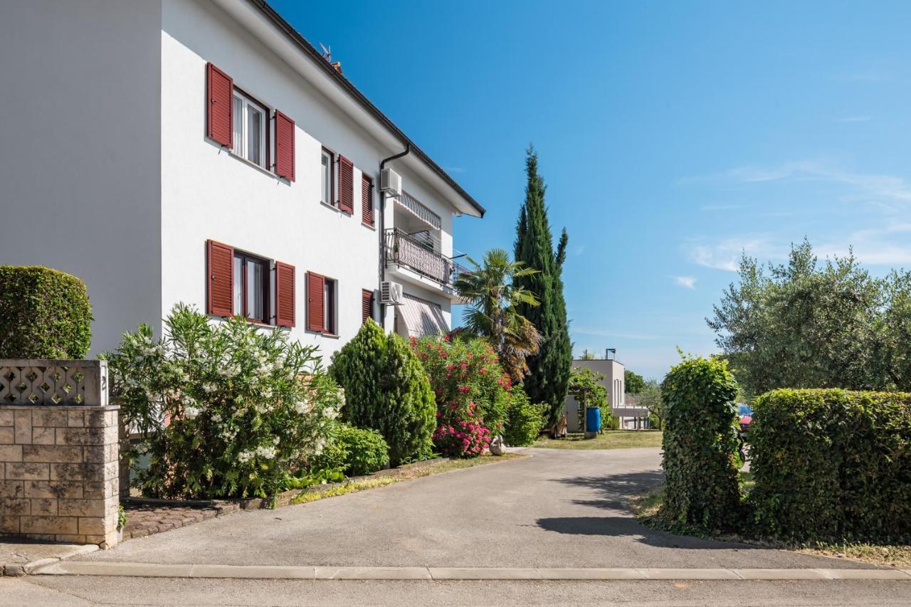 Apartments Marcan Poreč Exteriör bild